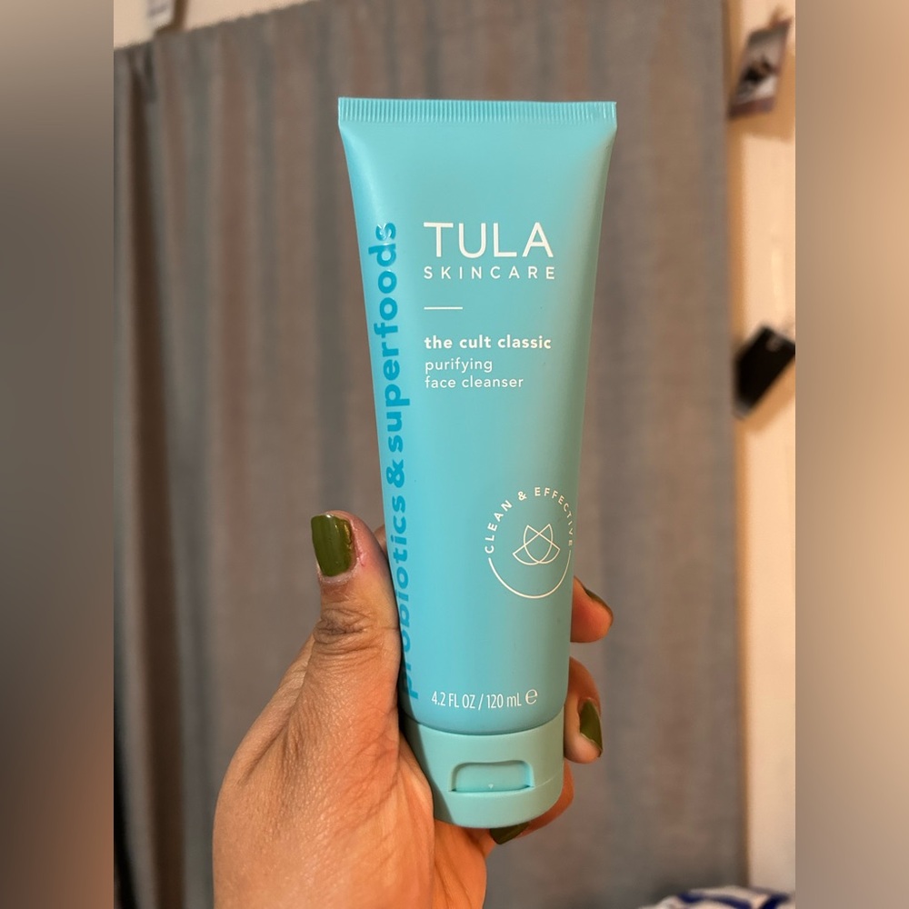 Tula Skincare Cult Classic Cleanser - Blue